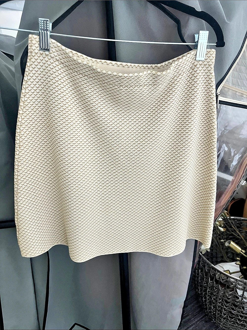 Theory Mini Skirt in Cream Like New